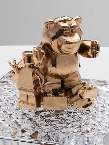 Crystal triump with old toys